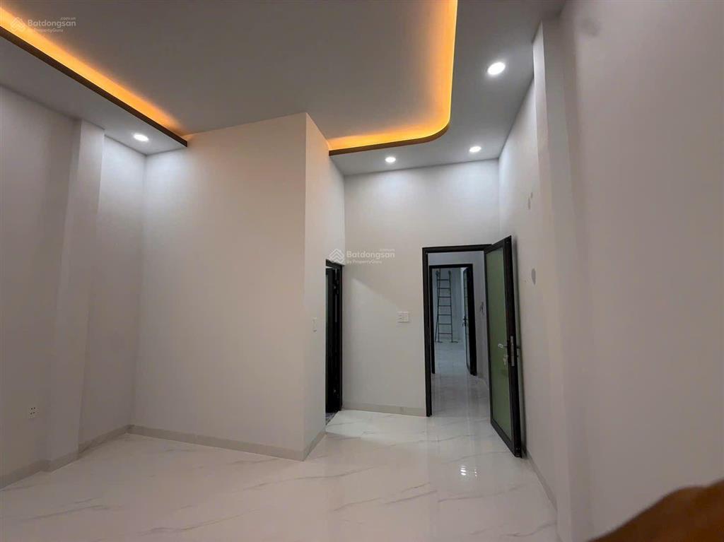 Bán nhà đường luỹ bán bích  61m2  2 tầng  p. hoà thạnh  q. tân phú  0978 032 ***