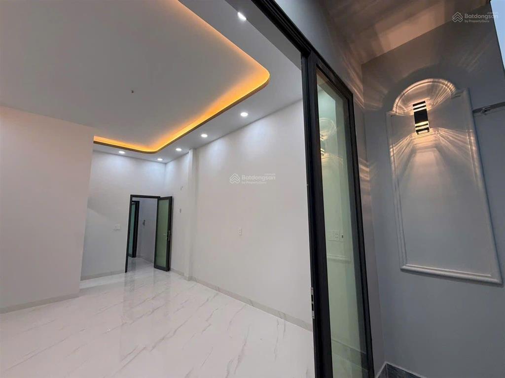 Bán nhà đường luỹ bán bích  61m2  2 tầng  p. hoà thạnh  q. tân phú  0978 032 ***