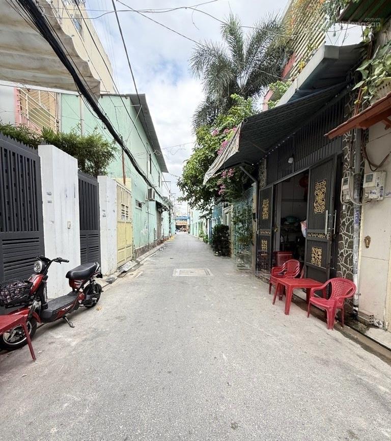 Bán nhà mặt tiền quách hữu nghiêm, (84m2  3 tầng )  phường phú thạnh, quận tân phú