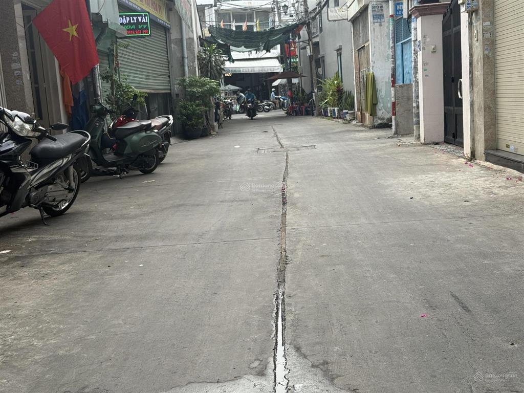 Bán nhà đường phú thọ hoà  (dt 5m x 18m  nở hậu 8,5m)  q. tân phú