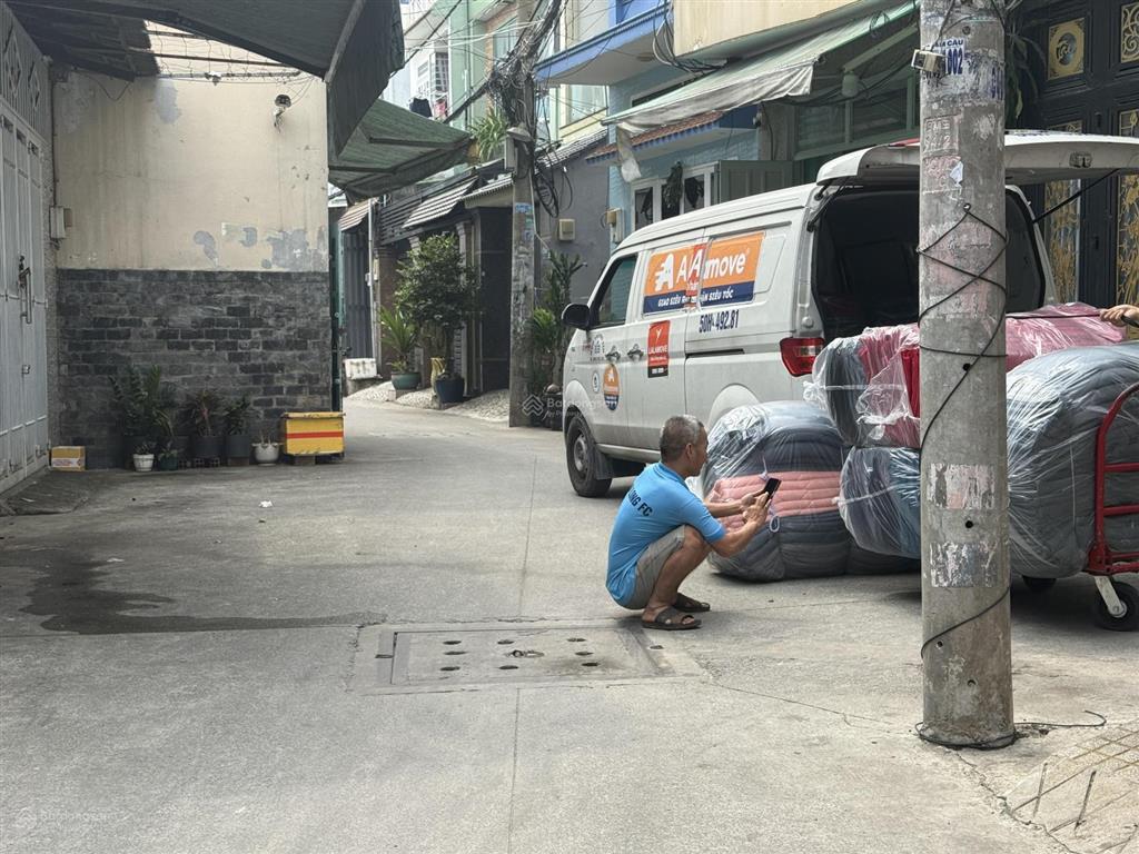 Bán nhà đường phú thọ hoà  (dt 5m x 18m  nở hậu 8,5m)  q. tân phú