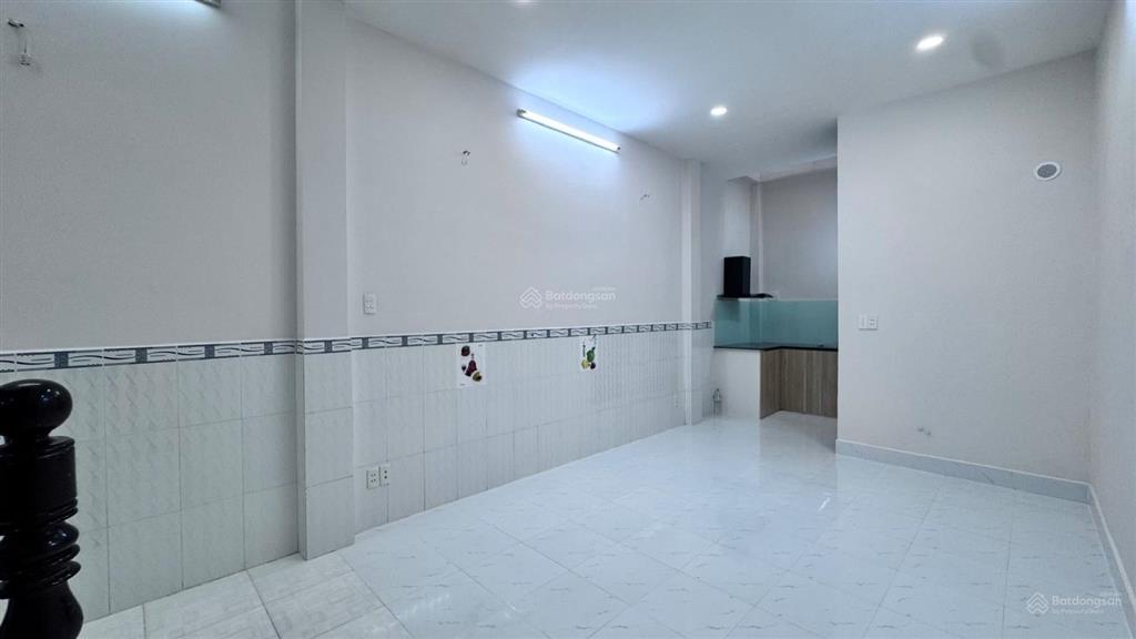 Bán nhà đường kênh tân hoá  54m2  2 tầng, hơn 5 tỷ, quận tân phú  0978 032 ***