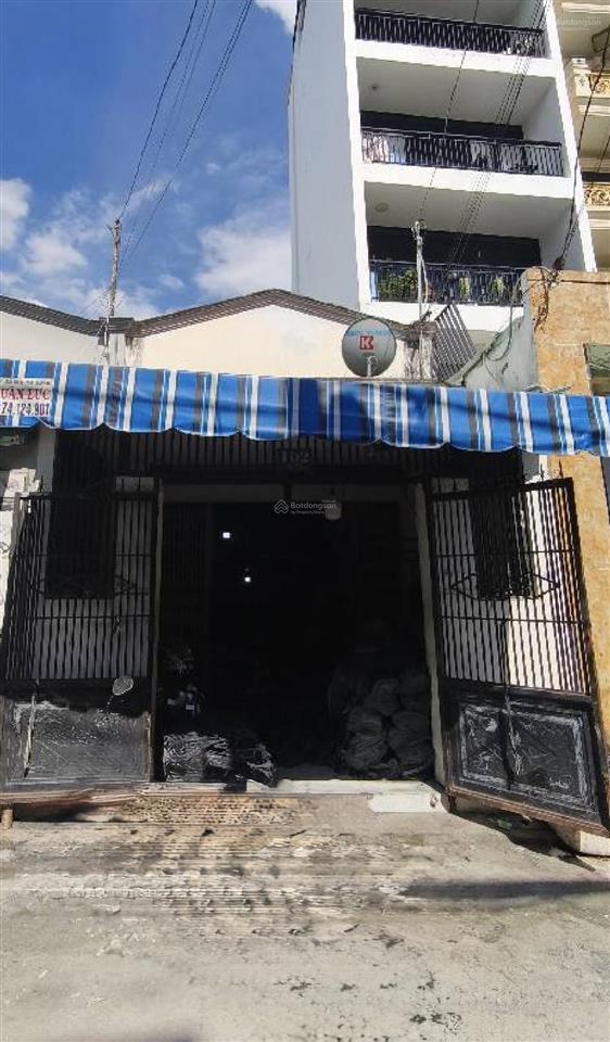 Bán nhà mặt tiền đường tây sơn, q. tân phú 70m2  hơn 6 tỷ  gần gò dầu  0978 032 ***