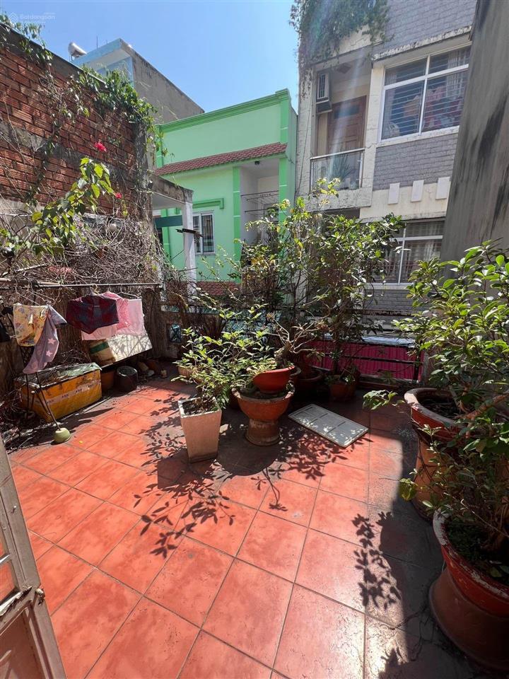 Bán nhà tô hiệu + hòa bình , ( 2 tầng  40m2 ) giáp quận 11  q. tân phú  0978 032 ***