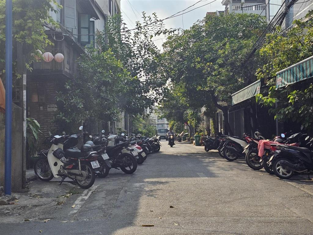 Bán nhà mặt tiền khu nội bộ vườn lài + văn cao  83m2  4 tầng  q. tân phú 097803209