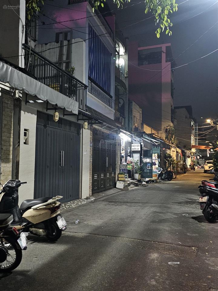 Bán nhà đường tân kỳ tân quý, 65m2  2 tầng  hẻm 6m xe hơi tới nhà  q. tân phú  0978 032 ***