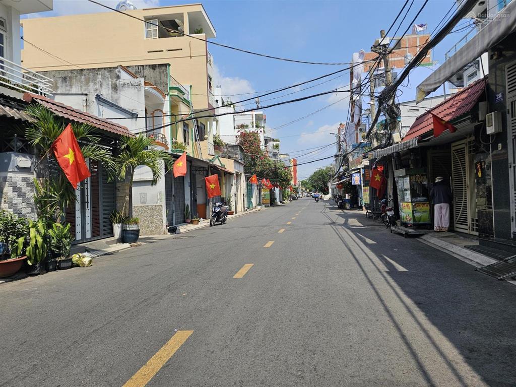 Bán nhà mặt tiền gần chợ tân hương , p. tân sơn nhì  40m2  2 tầng , q. tân phú  0978 032 ***