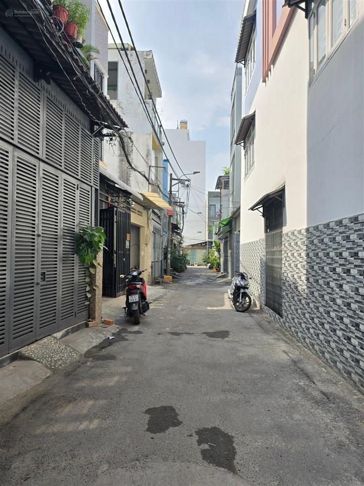 Bán nhà đường hòa bình , gần đầm sen ,( 40m2  2 tầng )  q. tân phú  0978 032 ***