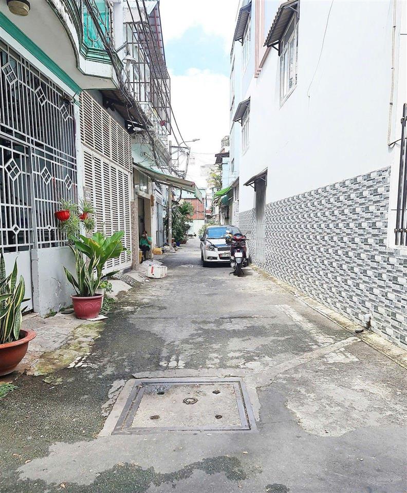 Bán nhà đường hòa bình , gần đầm sen ,( 40m2  2 tầng )  q. tân phú  0978 032 ***