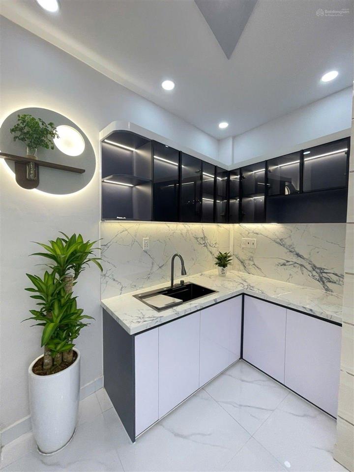 Bán nhà bến phú lâm quận 6 4 tầng đẹp giá chỉ 5,6 tỷ