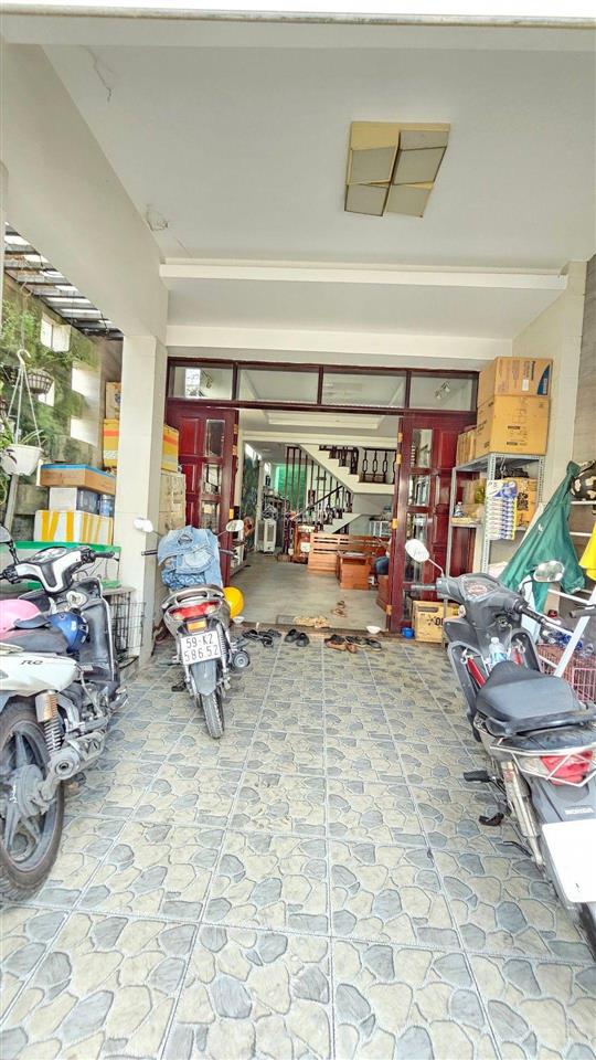 Bán nhà mặt tiền đường tây sơn 4x18m  4 tầng quận tân phú  giá chỉ 7,7 tỷ  0914 443 ***
