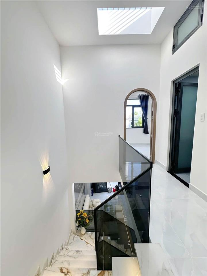 Bán nhà đường chiến lược, 4,5m x 11  3 phòng ngủ  2 tầng nhỉnh 5 tỷ  quận bình tân, 0914 443 ***