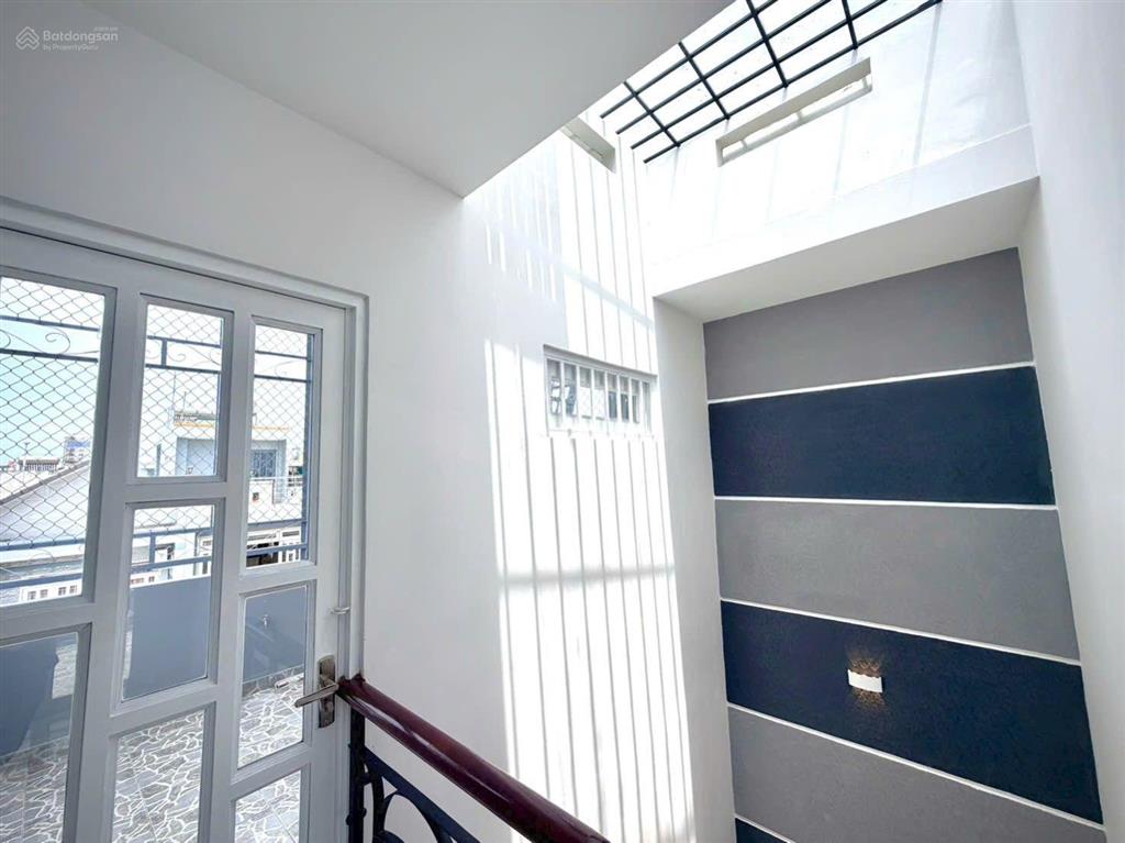 Bán nhà bình long + văn cao  giáp ranh quận tân phú  4 tầng  chỉ 5 tỷ  0914 443 ***