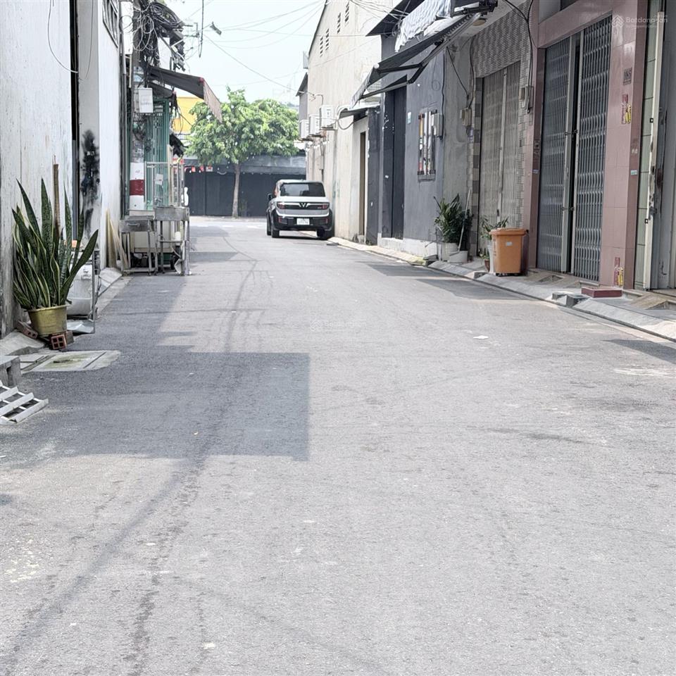 Bán nhà đường tô hiệu  hòa bình  hẻm xe hơi 7m  gần đầm sen  quận tân phú  0914 443 ***