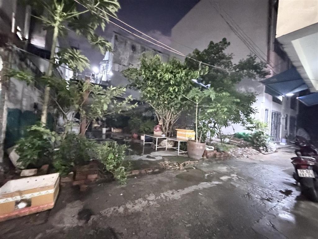 Bán đất đường âu cơ, phường phú trung, quận tân phú  ngang 6,2m x 11m  không lộ giới. 0914 443 ***