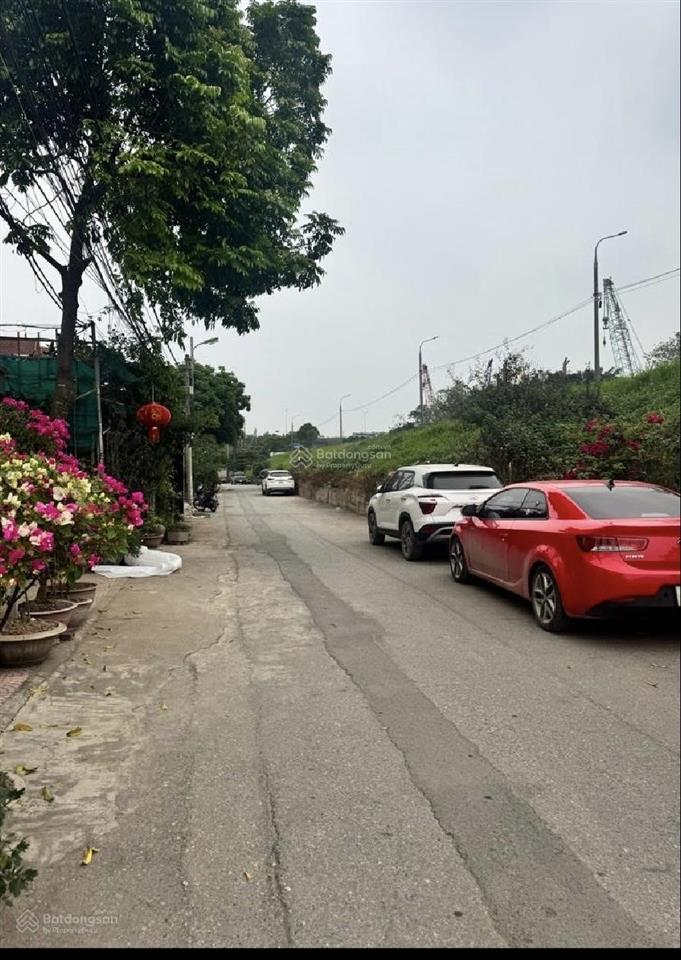 Mặt ngõ, ô tô tránh, trung tâm p.long biên, giá đầu tư