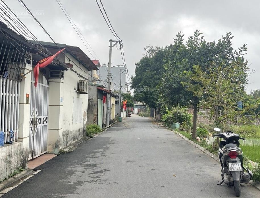 Gia lâm, mặt ngõ, ô tô tải, giá chưa đến 50tr/m2, sát trường đại học.