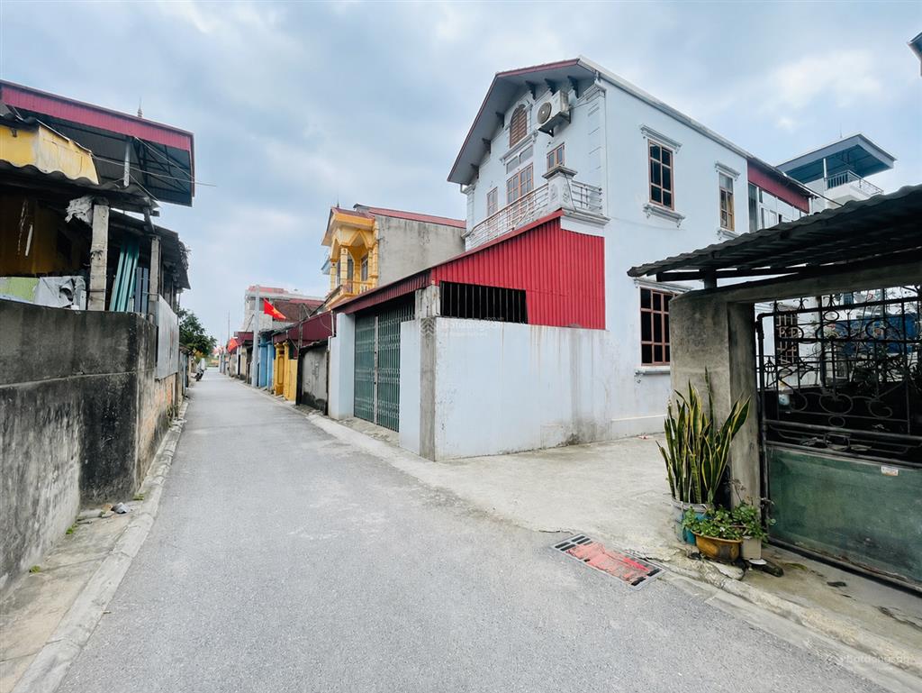 F0 chính chủ tại kiêu kỵ, sát vin oceanpark, diện tích rộng, giá cực đâu tư. ô tô ra vào thoải mái.