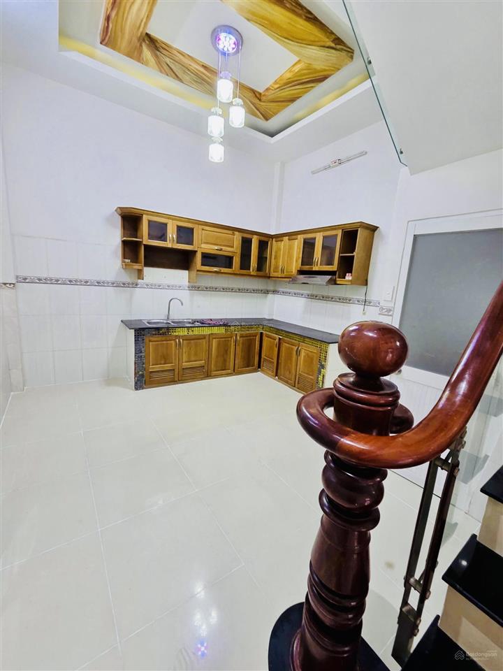 Bán nhà mặt tiền 4 tầng  khu vip tên lửa  nhỉnh 6 tỷ