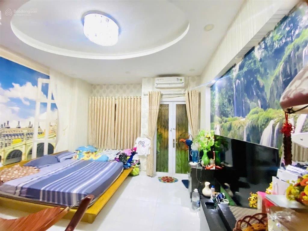 Nhà lạc long quân quận 11, 4 tầng ngang khủng 5.4m hẻm 1 trục 8m