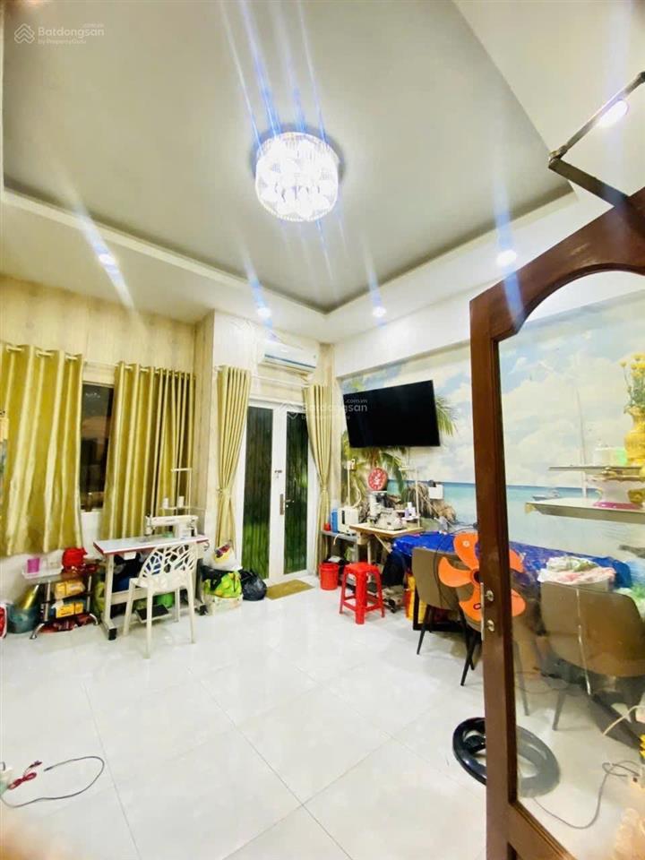 Nhà lạc long quân quận 11, 4 tầng ngang khủng 5.4m hẻm 1 trục 8m