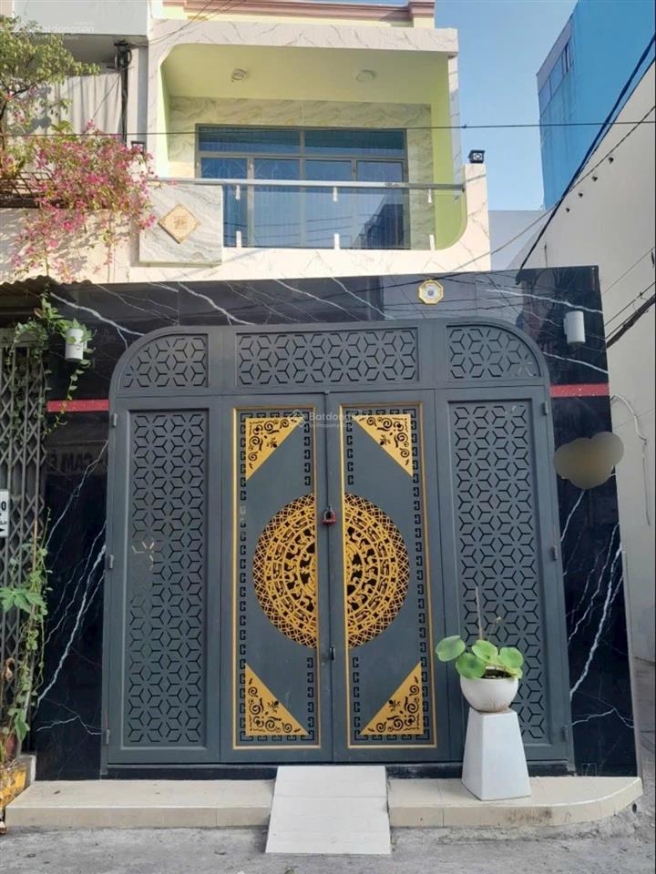 Bán nhà 2 tầng hẻm ô tô thông tại phường 5, quận 11, nhỉnh 6 tỷ