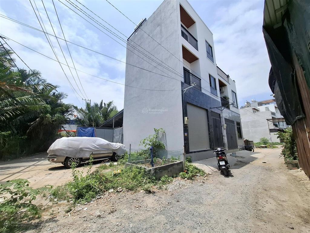 Bán nhà 2 mặt tiền nhà bè ngang 6,08m nở hậu 104,6m² xe hơi vào tận nhà giá 6,1 tỷ