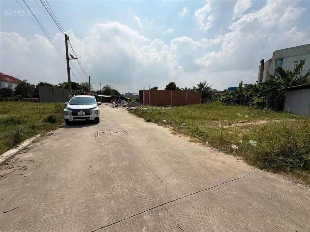 Chính chủ bán
đất 83,2m2, tại bình an, dĩ an, bình dương gần kdl thuỷ châu đường xe hơi quay đầu