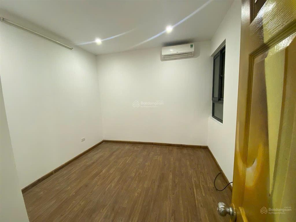 Cho thuê cc the pride, 12 triệu vnd, 100m2, 3pn, 3wc, hướng tây nam