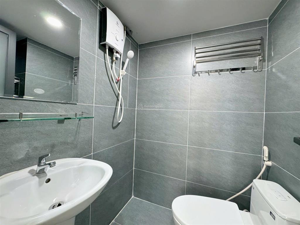 Cho thuê nhà trọ 1pn, 1wc, 40m2, giá chỉ với 6,5 triệu tại tô hiến thành, q10, hcm