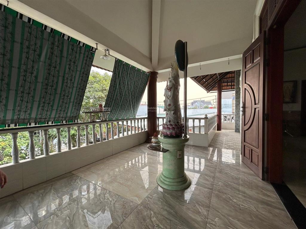 Bán 750m2 nhà biệt thự và văn phòng nhà xưởng giá ngợp gấp 14tỷ9