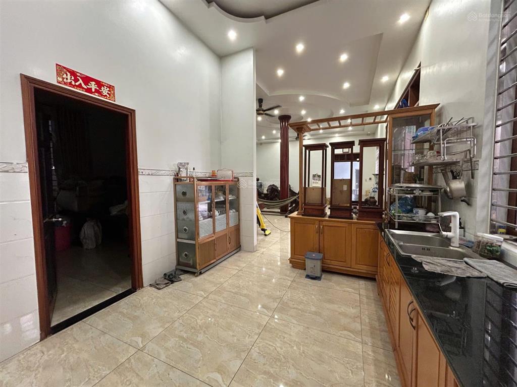 Bán 750m2 nhà biệt thự và văn phòng nhà xưởng giá ngợp gấp 14tỷ9