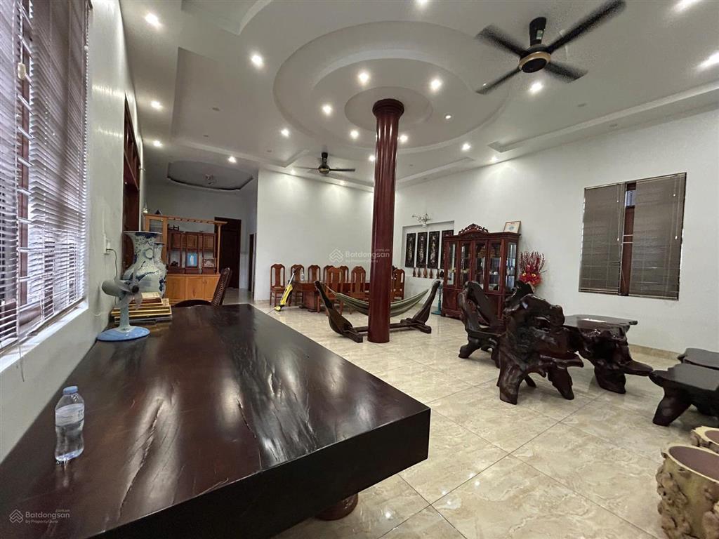 Bán 750m2 nhà biệt thự và văn phòng nhà xưởng giá ngợp gấp 14tỷ9
