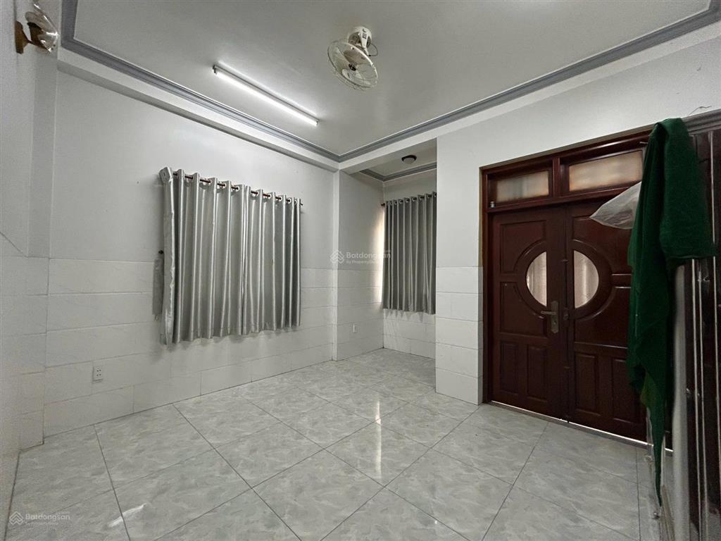 Bán 750m2 nhà biệt thự và văn phòng nhà xưởng giá ngợp gấp 14tỷ9