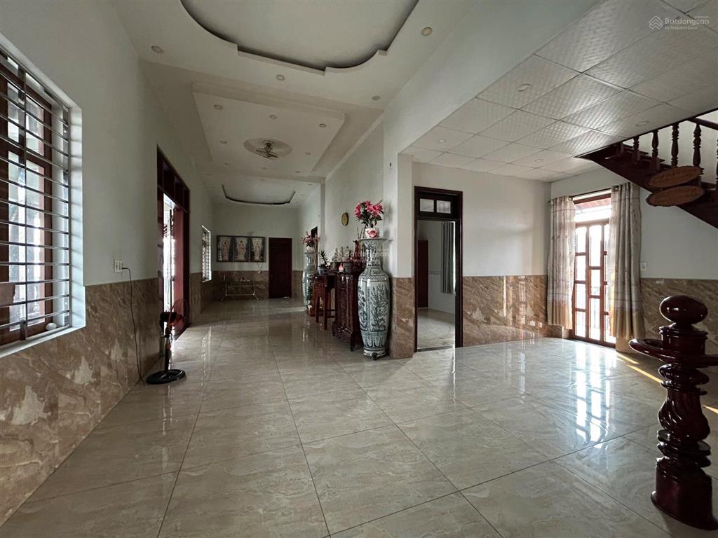 Bán 750m2 nhà biệt thự và văn phòng nhà xưởng giá ngợp gấp 14tỷ9