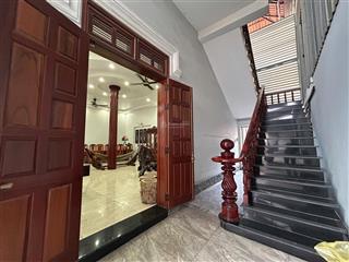 Bán 750m2 nhà biệt thự và văn phòng nhà xưởng giá ngợp gấp 14tỷ9