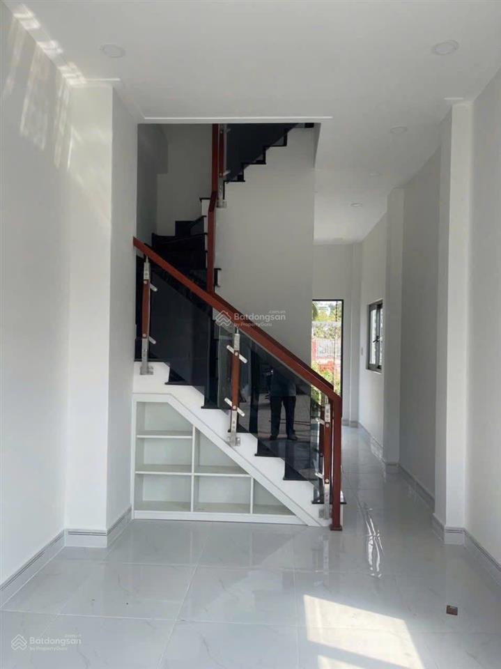 Bán nhà lầu đường thông sân ô tô 2tỷ7 ngay an thạnh 2