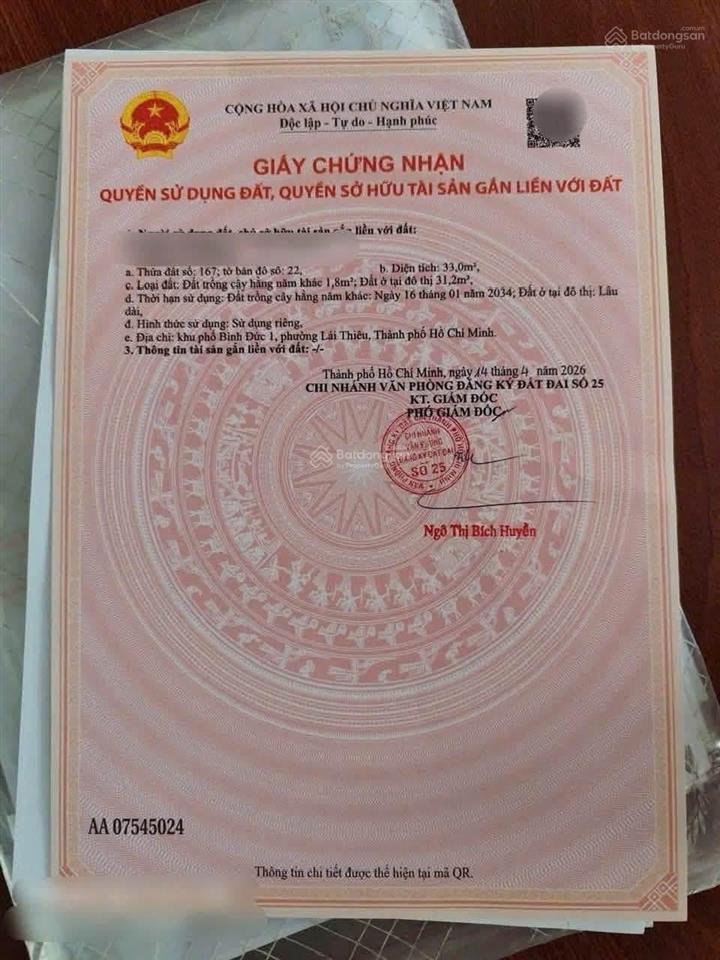 Bán nhà 1tỷ3xx ngay gần vòng xoay lái thiêu sổ riêng. ngay sát đường nhựa 20m