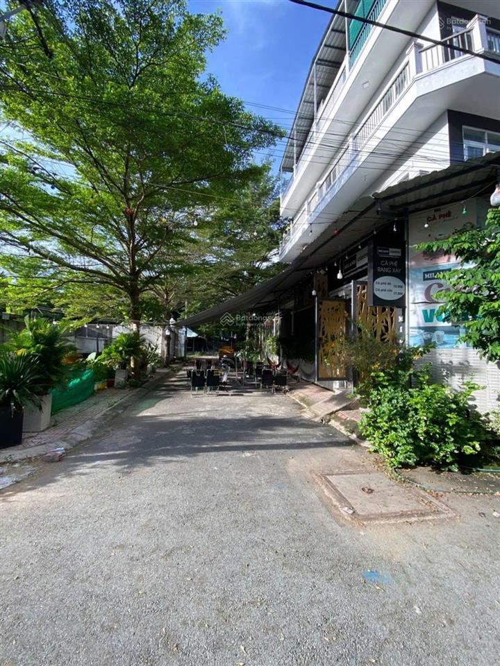 Bán đất lê văn lương hiện hữu bề ngang khủng gần 16m đường xe hơi gần trường học