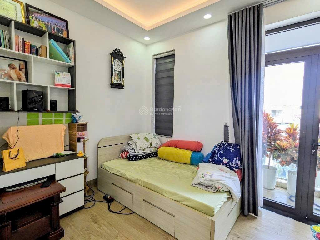 Bán nhà 3 tầng 35m ra huỳnh tấn phát, hẻm thông tứ trung, gần chợ, khu cao cấp