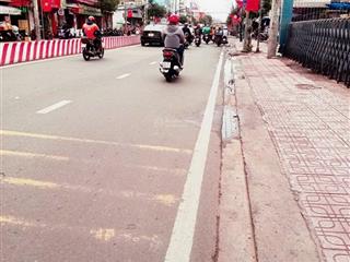 Bán chdv bề ngang 6 m hiện hữu 5 tầng mặt tiền hẻm xe tải huỳnh tấn phát
