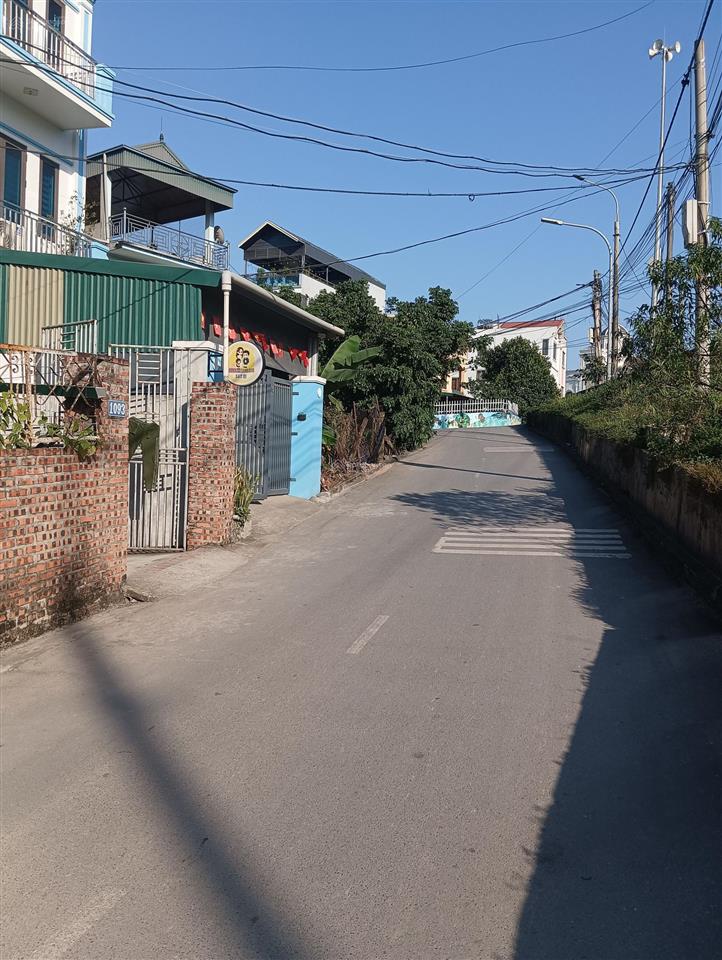 Đón đầu tp ven sông, dt 46m, lô góc, ô tô chánh, số vuông đét, giá 5,3 tỷ.  0918 062 ***