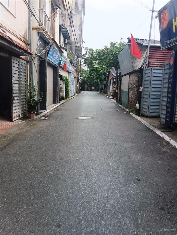 Đón đầu tp ven sông, dt 46m, lô góc, ô tô chánh, số vuông đét, giá 5,3 tỷ.  0918 062 ***