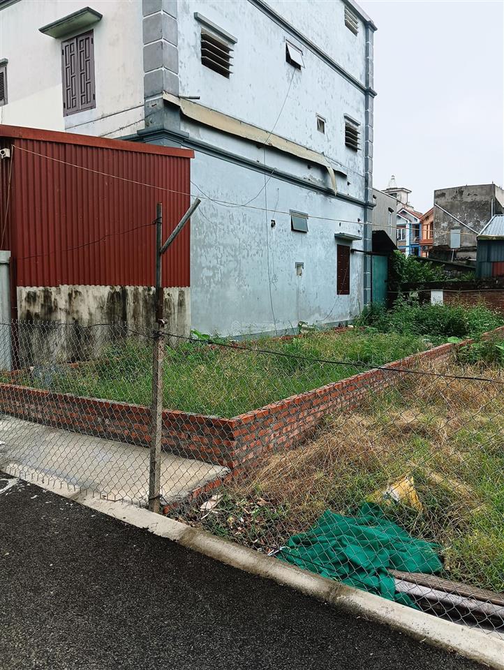 Chính chủ bán đất đông dư, diện tích 38m2, ngõ ô tô giá 2,7 tỷ, sổ vuông đẹp.  0918 062 ***