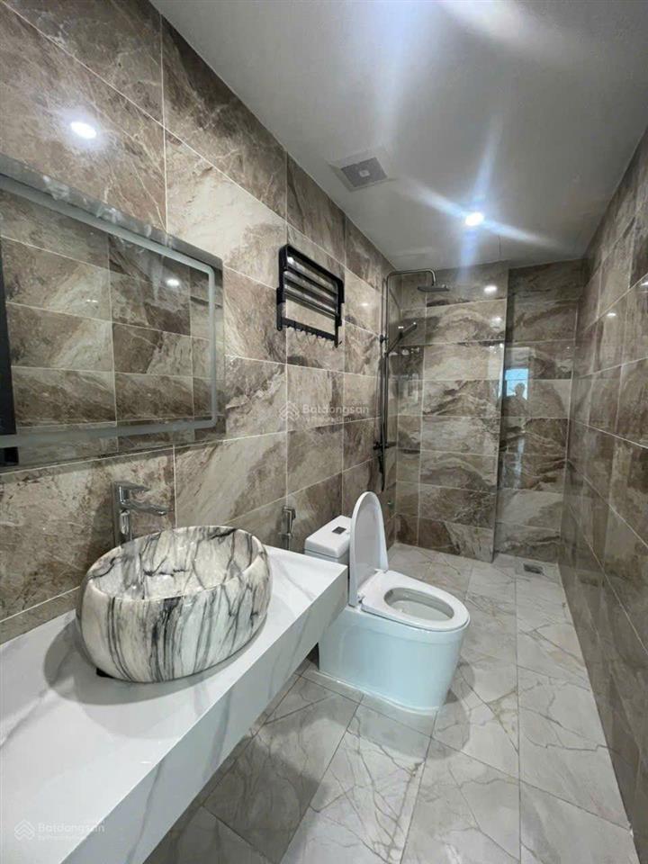 Đặng vũ hỷ, việt hưng, nhà mới lô góc, 1 căn độc lập thoáng sáng, 6 tầng thang máy, gara ô tô