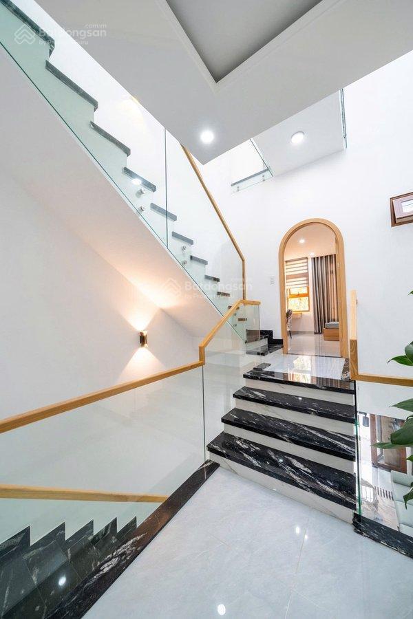 Cần bán gấp nhà 3 tầng mặt tiền nguyễn đình chiểu  khu nam việt á, ngũ hành sơn,đg 7.5m