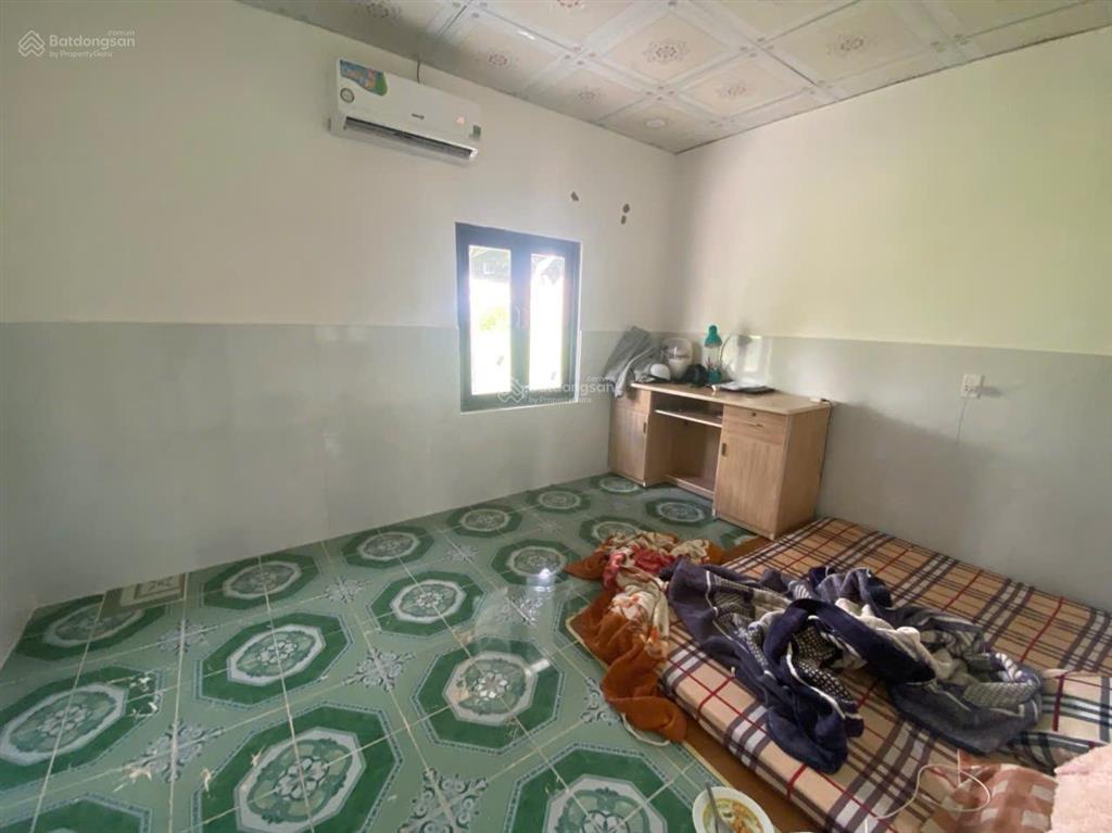 Nhà đẹp thôn hương lam  hoà tiến  ô tô đỗ trong sân