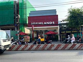 Năm sau đi mỹ sang gấp nhà mặt tiền huỳnh tấn phát 9x17m. hđ thuê dài hạn highland coffee.