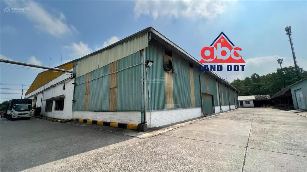Cho thuê xưởng 2500m2 trong kcn nhơn trạch giá tốt chỉ 200 triệu quá rẻ