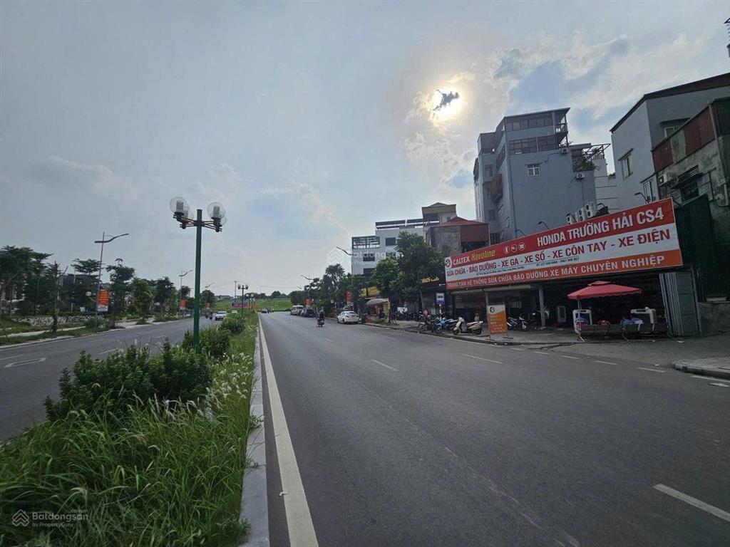 Giảm chào 15 tỷ bán nhà mặt phố nguyễn gia bồng lô góc vỉa hè 4 làn xe dt 300m mt 15m giá 130 tỷ